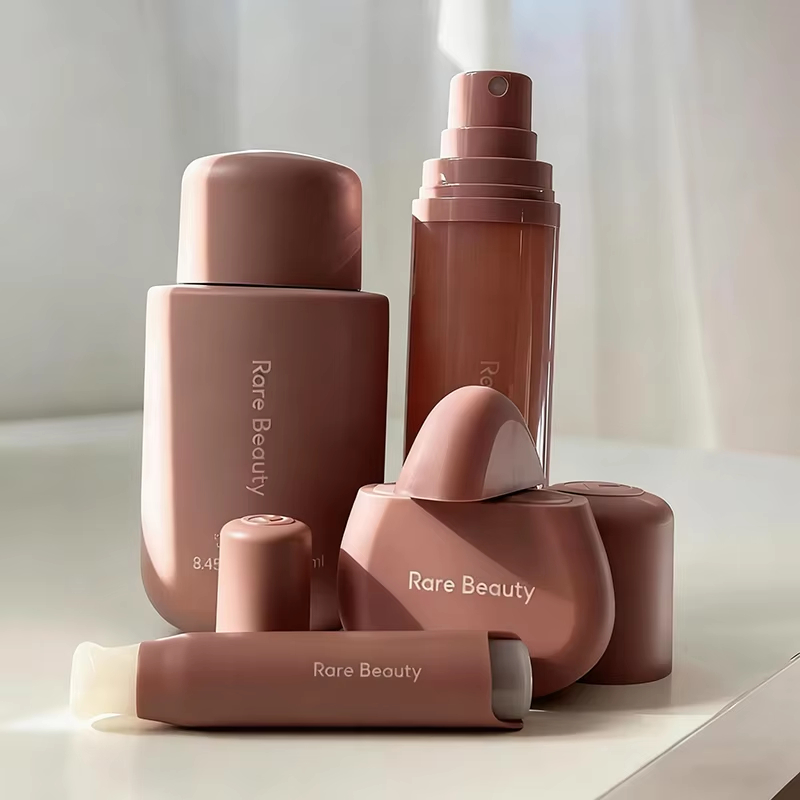 Rare Beauty Makeup Highlighter - صبغة شفاه ناعمة ومضيئة من رير