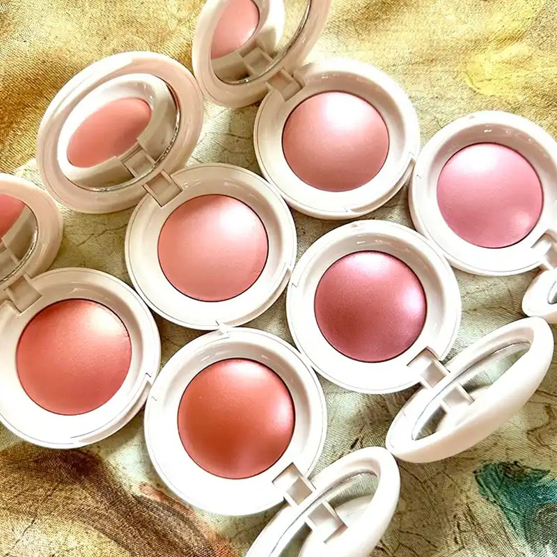 بودرة أحمر خدود لامعة من رير ب - مراجعة Rare Beauty Makeup Highlighter وسعره