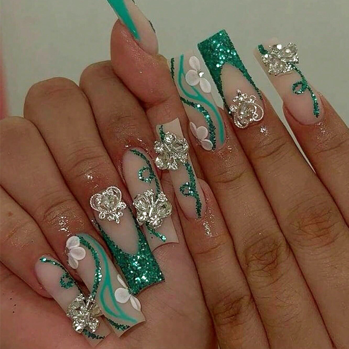 تابوت طويل يضغط على الأظافر ،  - مراجعة Nail Extension Tips وسعره