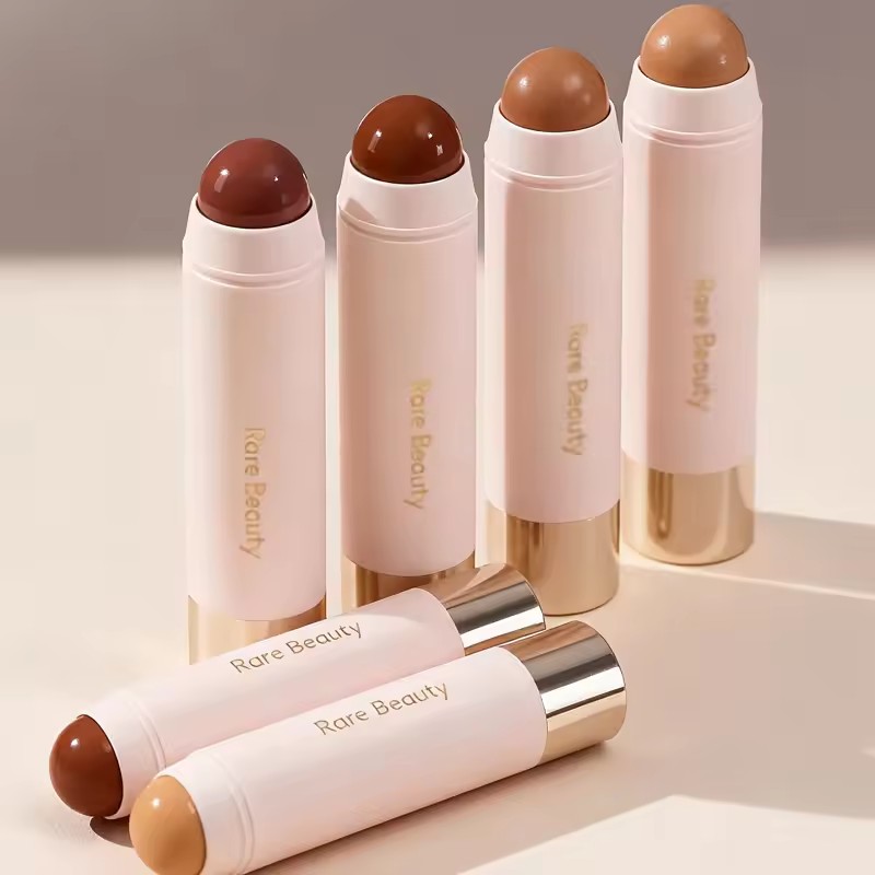 مستحضرات تجميل نسائية عصرية ور - مراجعة Rare Beauty Makeup Highlighter وسعره