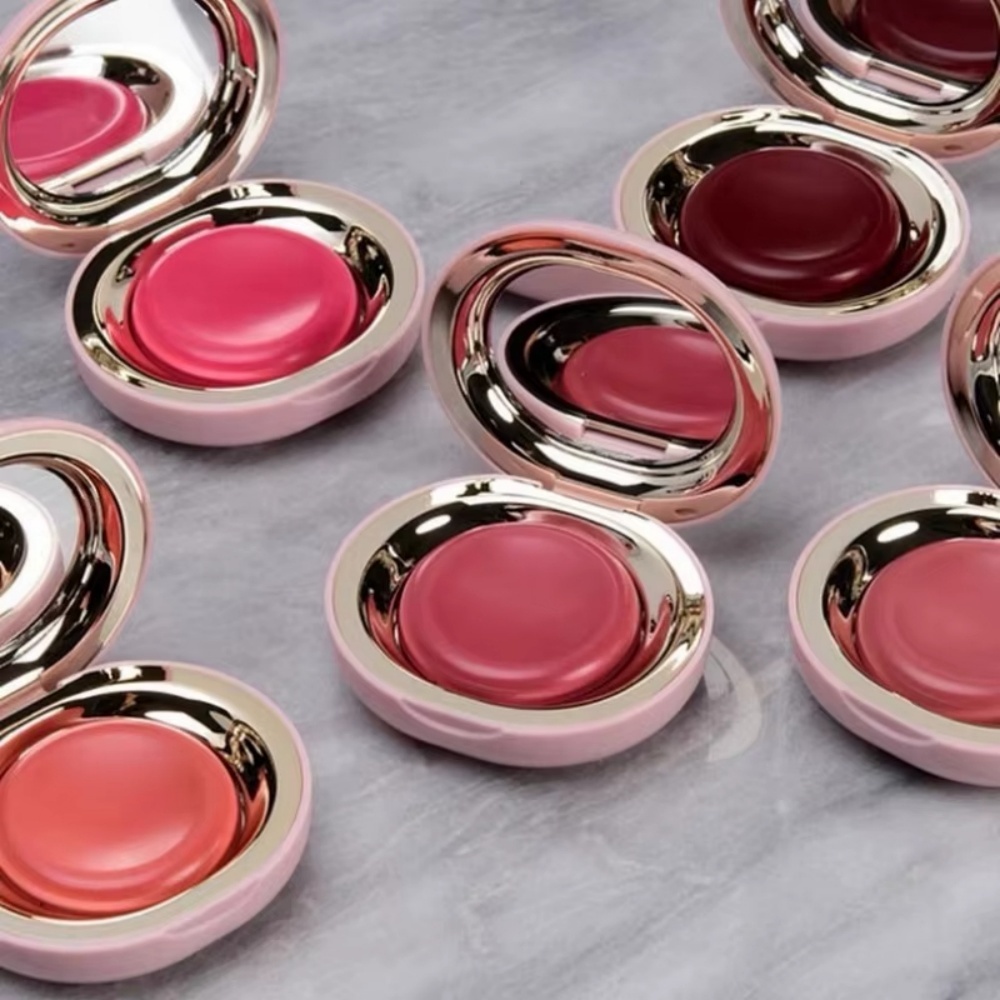 بودرة أحمر خدود من رير بيوتي،  - مراجعة Rare Beauty Makeup Highlighter وسعره