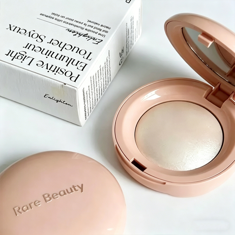بلاش كريمي ناعم يتحول إلى بودر - مراجعة Rare Beauty Makeup Highlighter وسعره